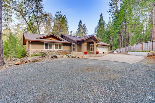 18324 Nubrian Way, Nevada City, CA, 95959 | Card Image