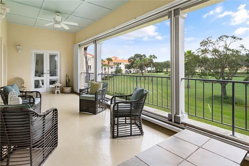 203-5040 Harmony Cir, Vero Beach, FL, 32967-7211 | Card Image