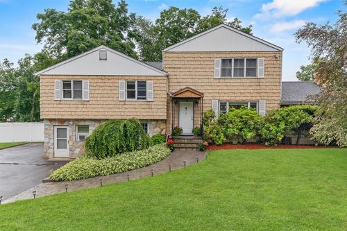 6 Spring Ln, Cortlandt Mnr, NY, 10567-1318 | Card Image