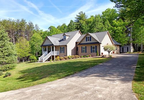146 Creek Hollow Ln, Blairsville, GA, 30512-0962 | Card Image