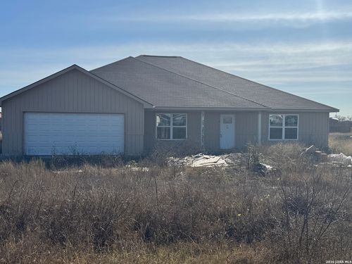 472 County Road 679, Natalia, TX, 78059-2277 | Card Image
