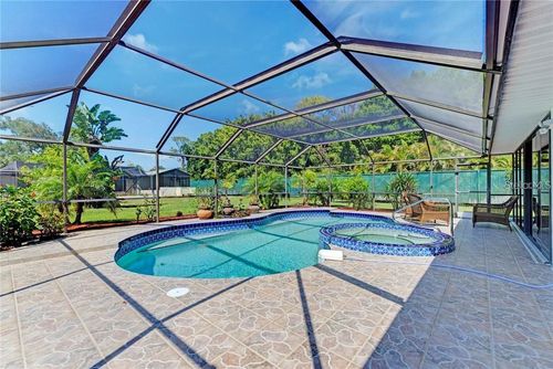 910 Caples St, ENGLEWOOD, FL, 34223-2412 | Card Image