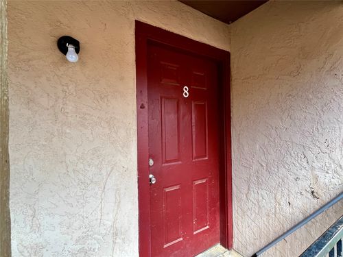 apt-8-410 Bryan St, Denton, TX, 76201-3980 | Card Image
