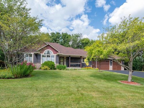 13652 Isanti St Ne, Ham Lake, MN, 55304-7077 | Card Image