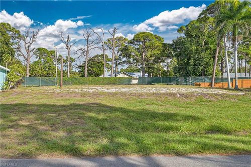 7144 Vassar Dr, Fort Myers, FL, 33908-2226 | Card Image