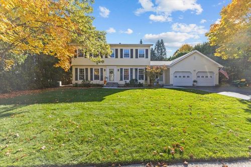 19 Aspen Dr, Essex Junction, VT, 05452-4375 | Card Image