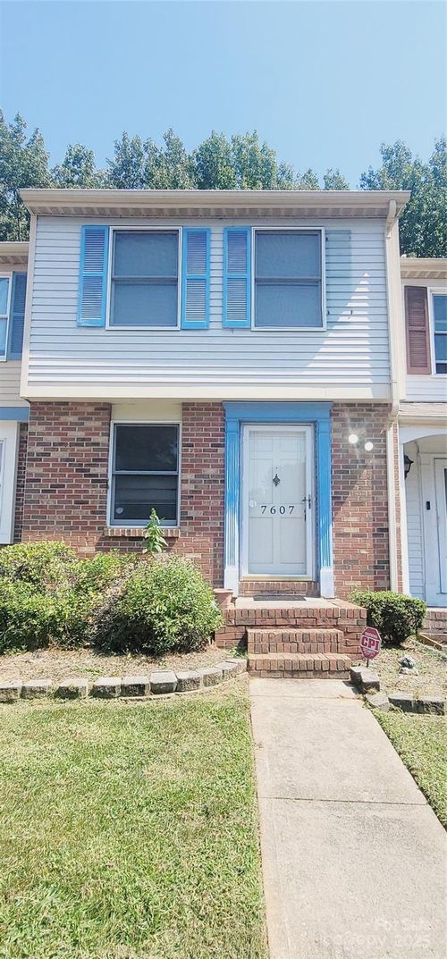 7607 Holly Grove Ct, Charlotte, NC, 28227-2576 | Card Image