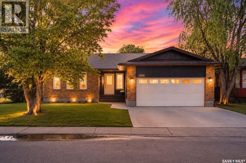 1262 James Cres, Regina, SK, S4N6A5 | Card Image