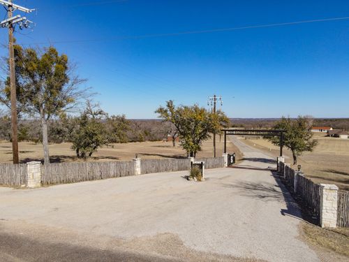 160 Private Road 2161, Iredell, TX, 76649 | Card Image