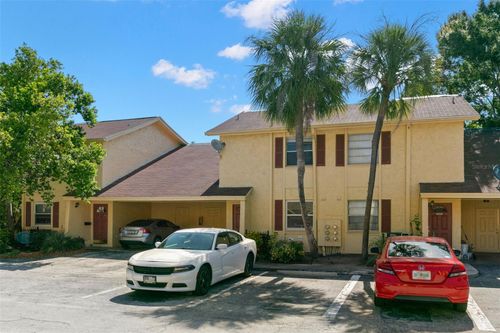 7509 Fragancia Ct, TAMPA, FL, 33615-2418 | Card Image