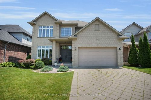 774 Longworth Rd, London, ON, N6K0B5 | Card Image