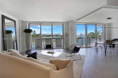 apt-421-800 West Ave, Miami Beach, FL, 33139-5541 | Card Image