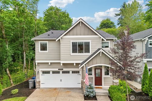 10902 33rd Pl Ne, Lake Stevens, WA, 98258-6502 | Card Image