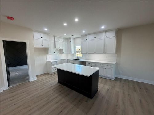 704 Colony Ave, East Lynne, MO, 64743-1017 | Card Image