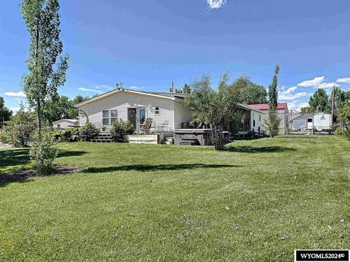 200 2nd St, Kaycee, WY, 82639-5018 | Card Image
