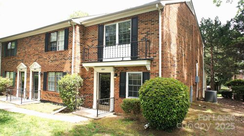 10911 Park Rd, Charlotte, NC, 28226-1617 | Card Image