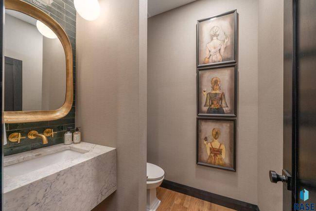 UNIT-102 - 151 E 4 Th Pl, Condo with 2 bedrooms, 3 bathrooms and null parking in Sioux Falls SD | Image 29