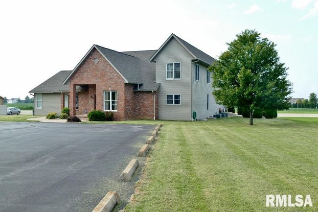 109 Elizabeth Pointe Dr, Home with 0 bedrooms, 0 bathrooms and 15 parking in Germantown Hills IL | Image 5