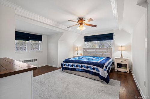 12 Mallard Cv, Centerport, NY, 11721-1641 | Card Image