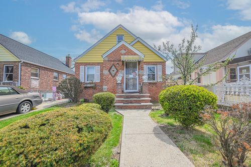 183 Arcade Ave, Saint Albans, NY, 11412-1502 | Card Image