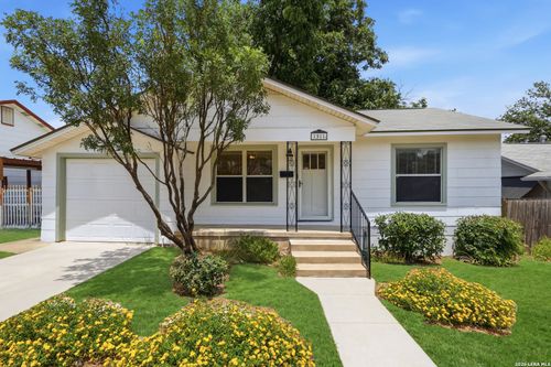 1311 W Rosewood Ave, San Antonio, TX, 78201-4528 | Card Image