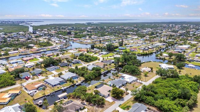18753 Klingler Cir, House other with 3 bedrooms, 2 bathrooms and null parking in Port Charlotte FL | Image 51