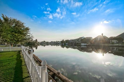 18733 W Lake Terrace Dr, Baton Rouge, LA, 70817-7586 | Card Image