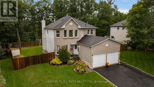 131 Browning Trail, Barrie, ON, L4N6R2 | Card Image