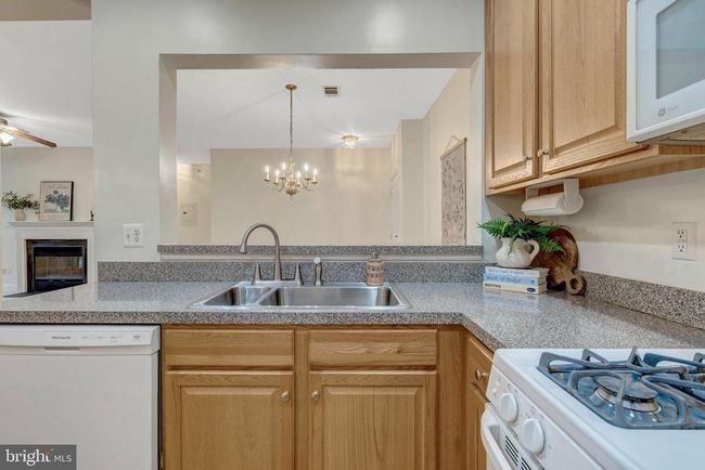 APT-313 - 13890 Chelmsford Dr, Condo with 2 bedrooms, 2 bathrooms and null parking in GAINESVILLE VA | Image 5