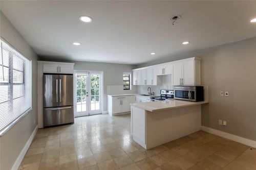 3281 Nw 14th Ter, Miami, FL, 33125-1805 | Card Image