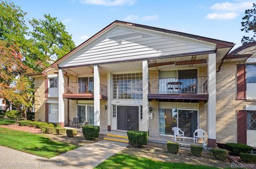 151-29224 Gloede Drive, Warren, MI, 48088 | Card Image