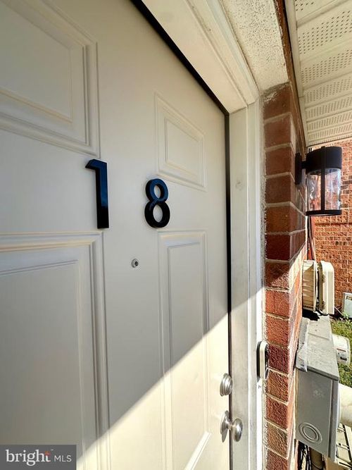 18 Deen St, NEW CASTLE, DE, 19720-3863 | Card Image