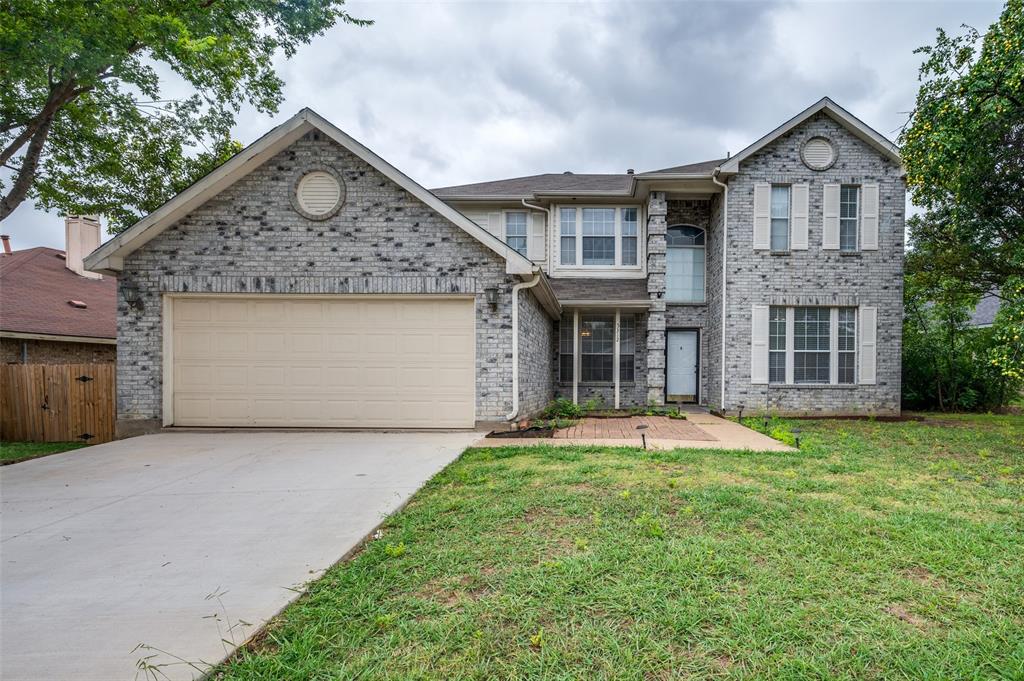 LA Viva Ln, Arlington, TX 76017