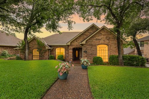 3121 Oakdale Dr, Hurst, TX, 76054-2007 | Card Image