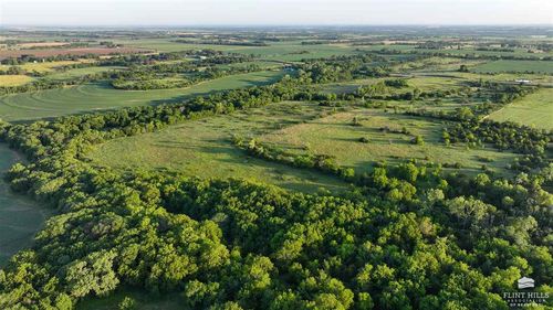 00000 E K268 Hwy, Lyndon, KS, 66451 | Card Image