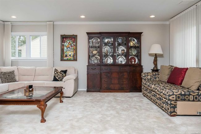 39 Cambria Rd, House other with 3 bedrooms, 2 bathrooms and null parking in Syosset NY | Image 8