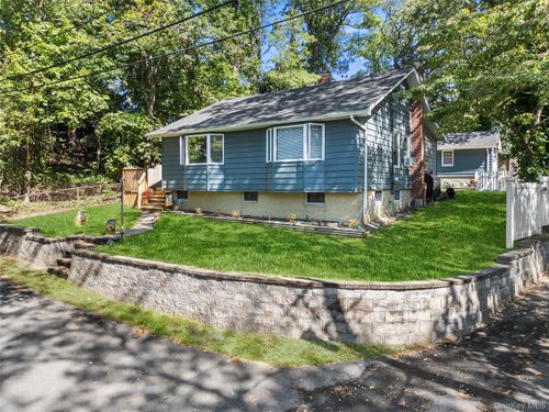 23 Oakland Ave, Rocky Point, NY, 11778-9011 | Card Image