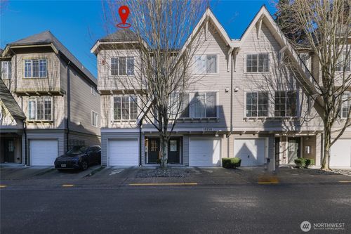 unit-101-18258 Ne 96th Way, Redmond, WA, 98052-8639 | Card Image