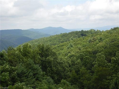 500-40 Club Villa Dr, Glade Valley, NC, 28627 | Card Image