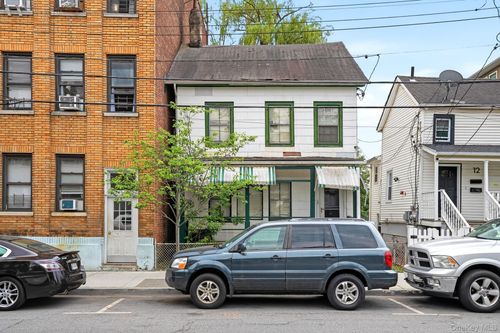 10 Clinton St, Sleepy Hollow, NY, 10591-2410 | Card Image