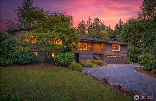 7625 79th Ave Se, Snohomish, WA, 98290-5820 | Card Image