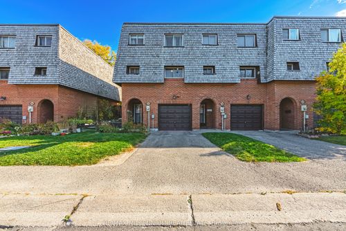55 Briar Path, Brampton, ON, L6T2A3 | Card Image