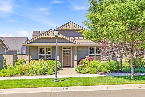 550 Windsong Way, Medford, OR, 97504-9103 | Card Image
