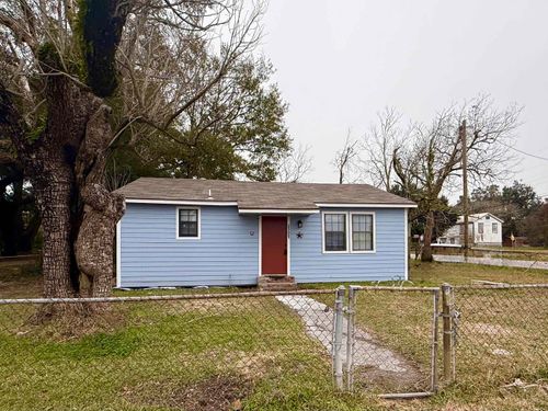 2121 Western Ave, West Orange, TX, 77630-6442 | Card Image