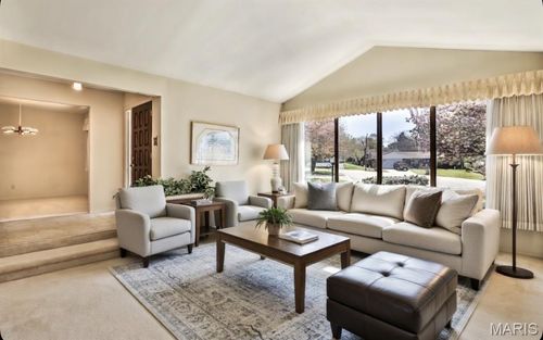 127 S Cardinal Lane, St Charles, MO, 63301 | Card Image