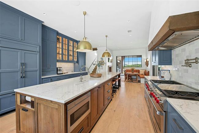 658 Fordtran Rd, Home with 6 bedrooms, 11 bathrooms and 6 parking in New Ulm TX | Image 12