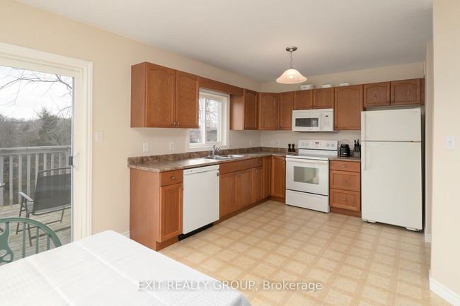 28 Kyle Crt, House other with 2 bedrooms, 1 bathrooms and 4 parking in Frankford ON | Image 8