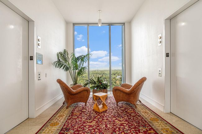 ELEVATOR LOBBY | Image 7