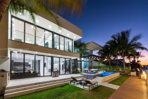 3367 Ne 168th St, North Miami Beach, FL, 33160-3065 | Card Image