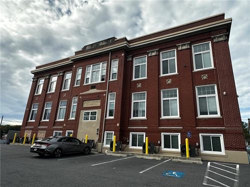 9-216 Penn St, BATH, PA, 18014-1531 | Card Image